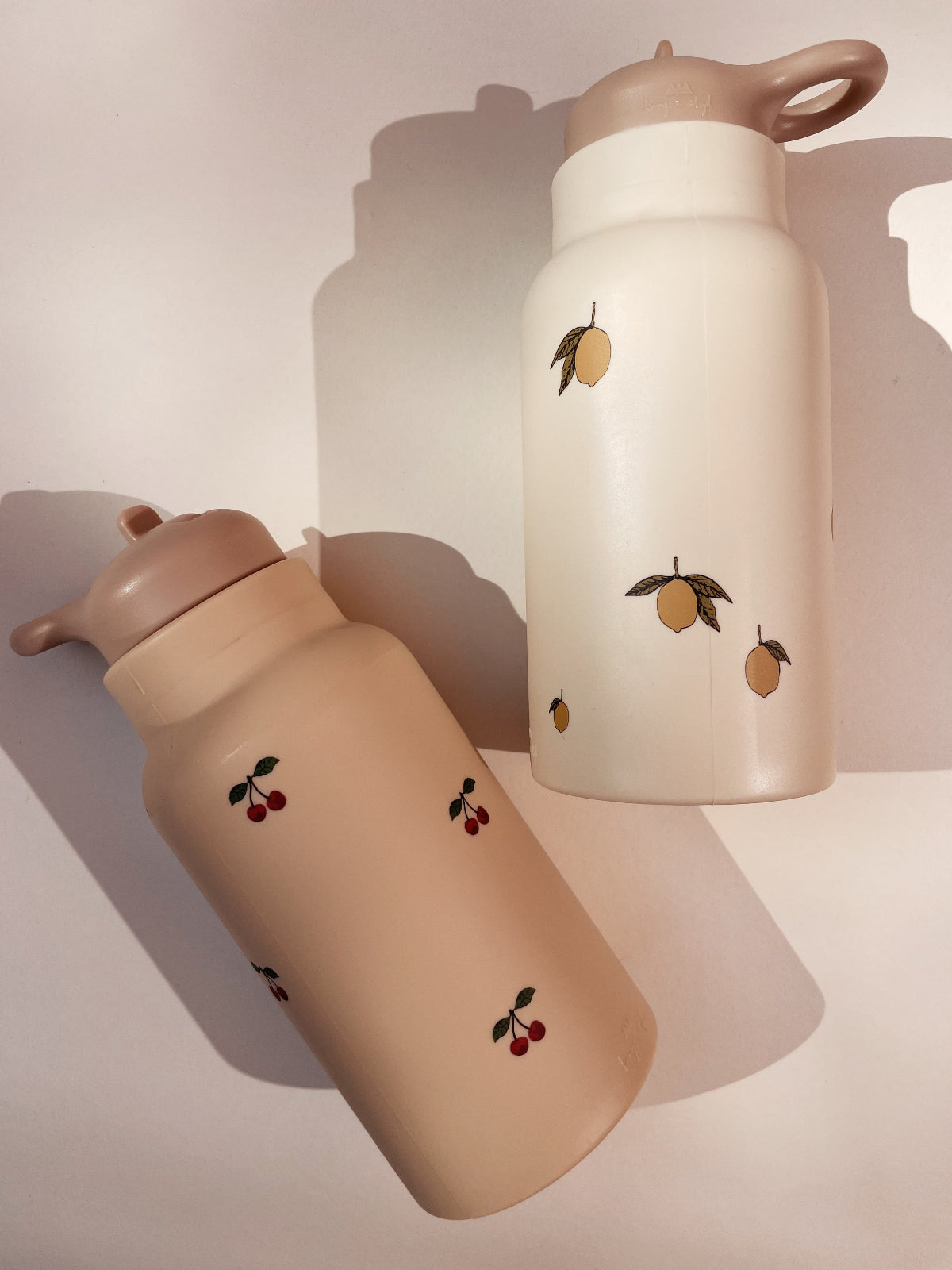 Vattenflaska 420 ml, Silikon, Cherry - Konges Sløjd