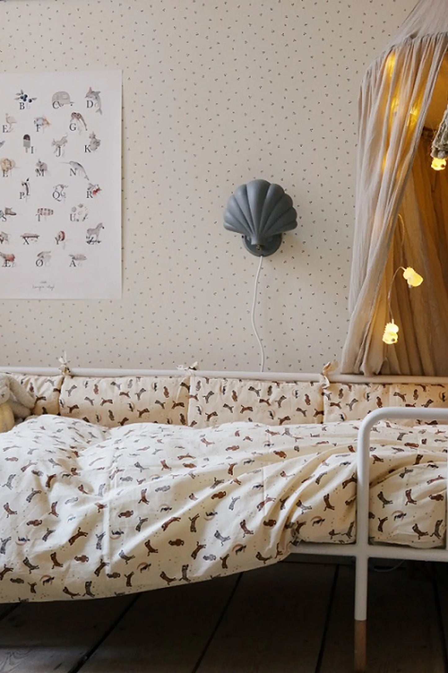 Vägglampa, Snäcka i Metall - Rose eller Grey Leaves, Välj din färg - Konges Slöjd