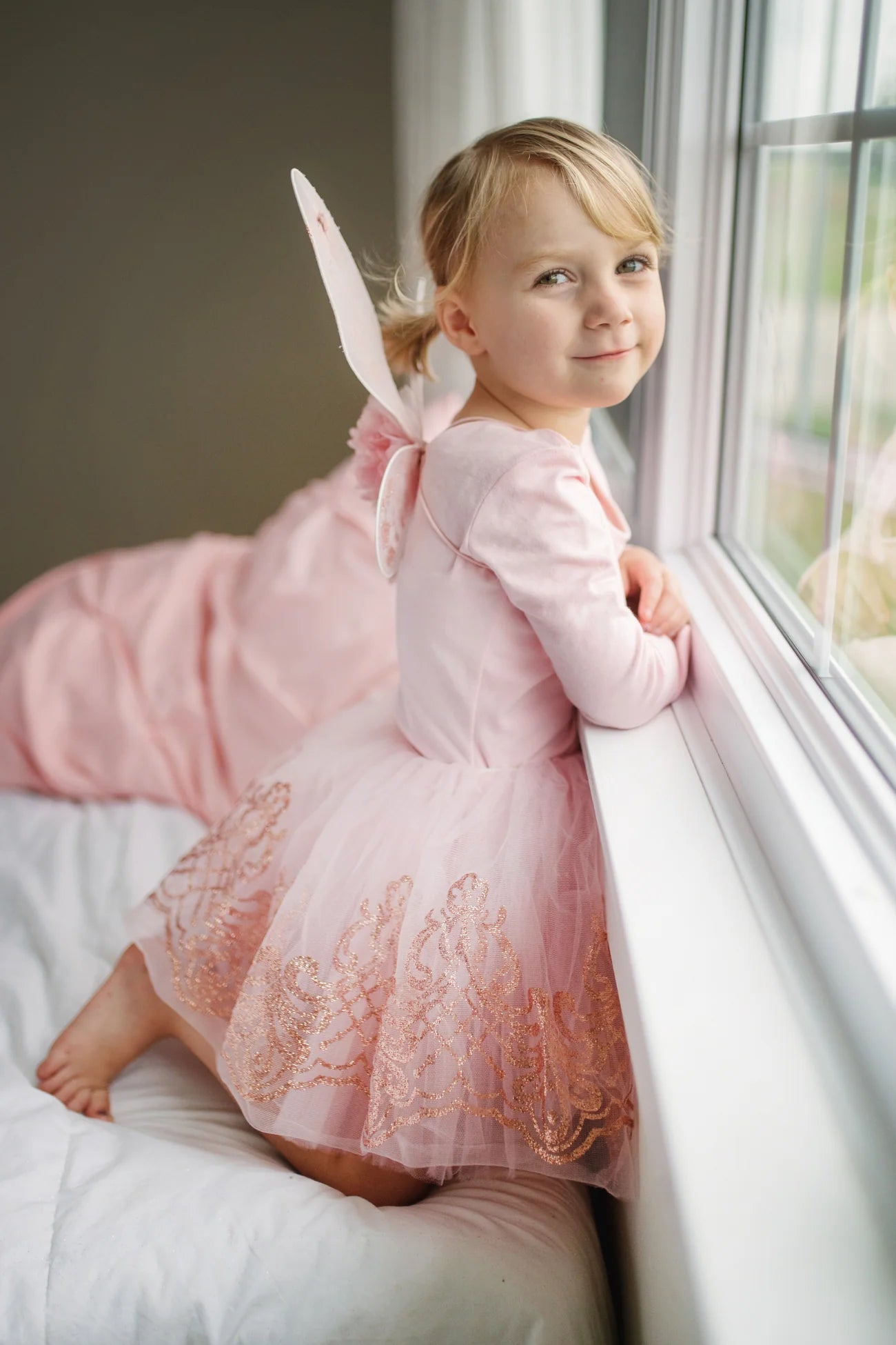 Rose Gold Tutu med Vingar, 4-6 år - Great Pretenders