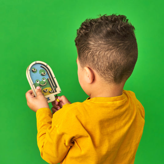 Små Flipperspel i Trä, Olika Färger - Kikkerland