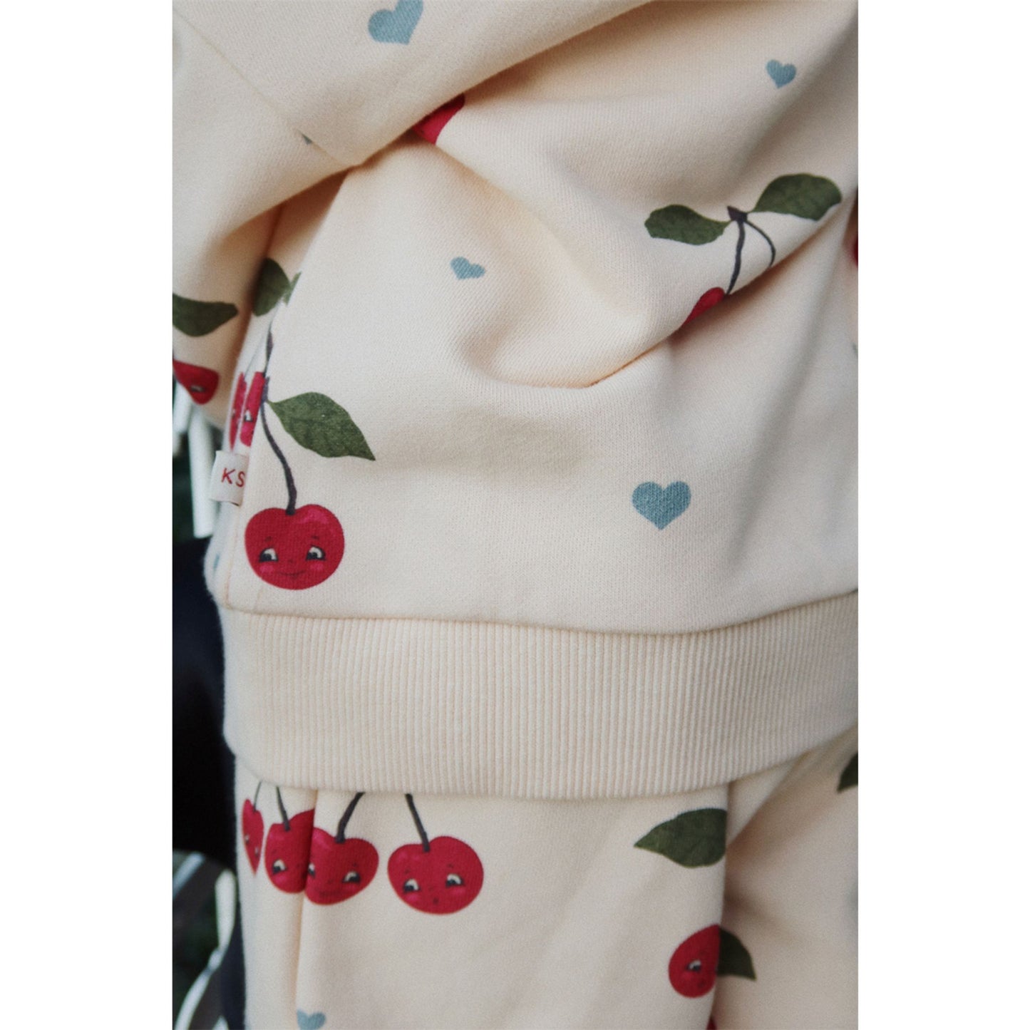 Lou Sweatshirt OCS, Cherry Bestie, Strl 3 år - Konges Sløjd