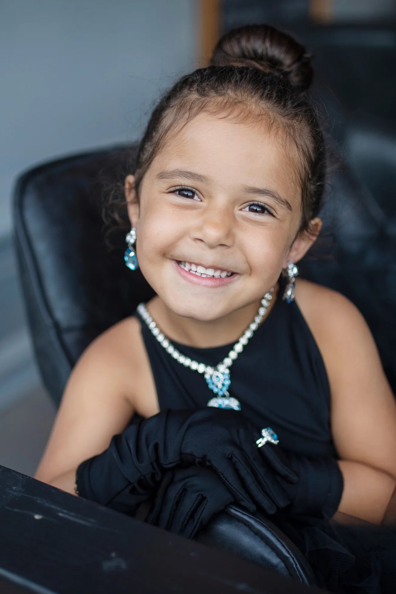 Halsbandsset The Marilyn med 2 clips- örhängen & 1 ring, Blå/Silver - Great Pretenders