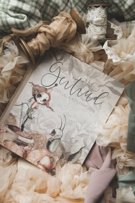 Gertrud, Den Lilla Kostymören - Mrs Mighetto