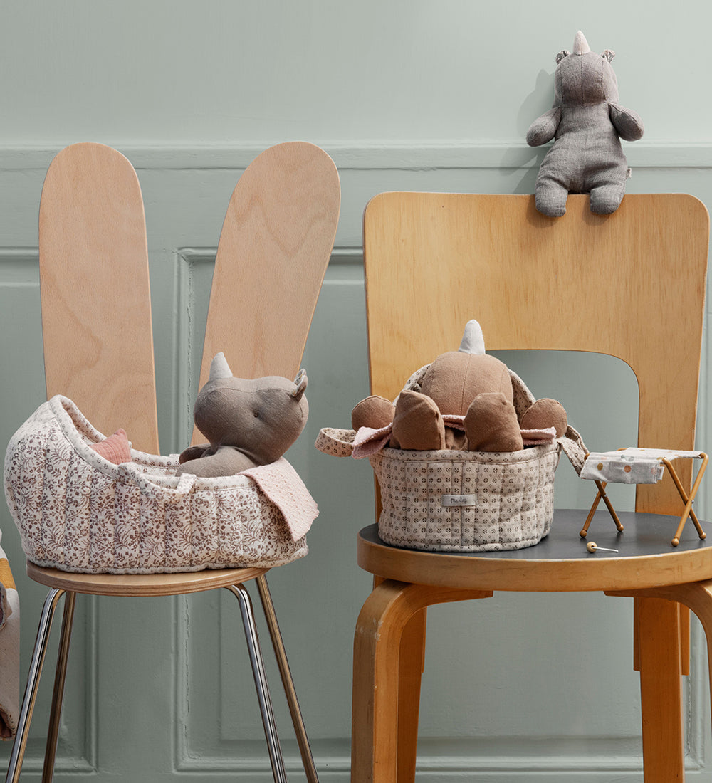 Safari Friends, Medium Noshörning, 34 cm, Chokladbrun - Maileg