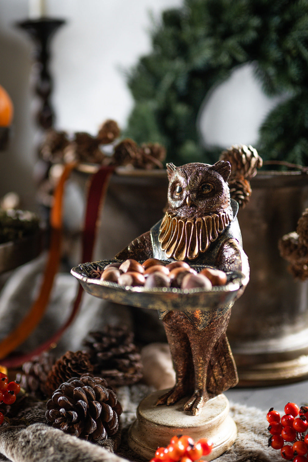 Uggla med fat, Poly - A Lot Decoration