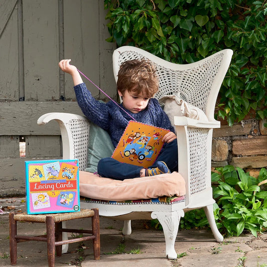 Snörkortsset, Pyssel