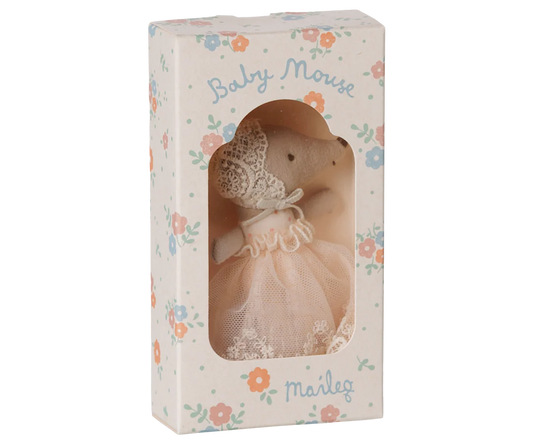 Babymus i Klänning, 11 cm, Puder - Maileg