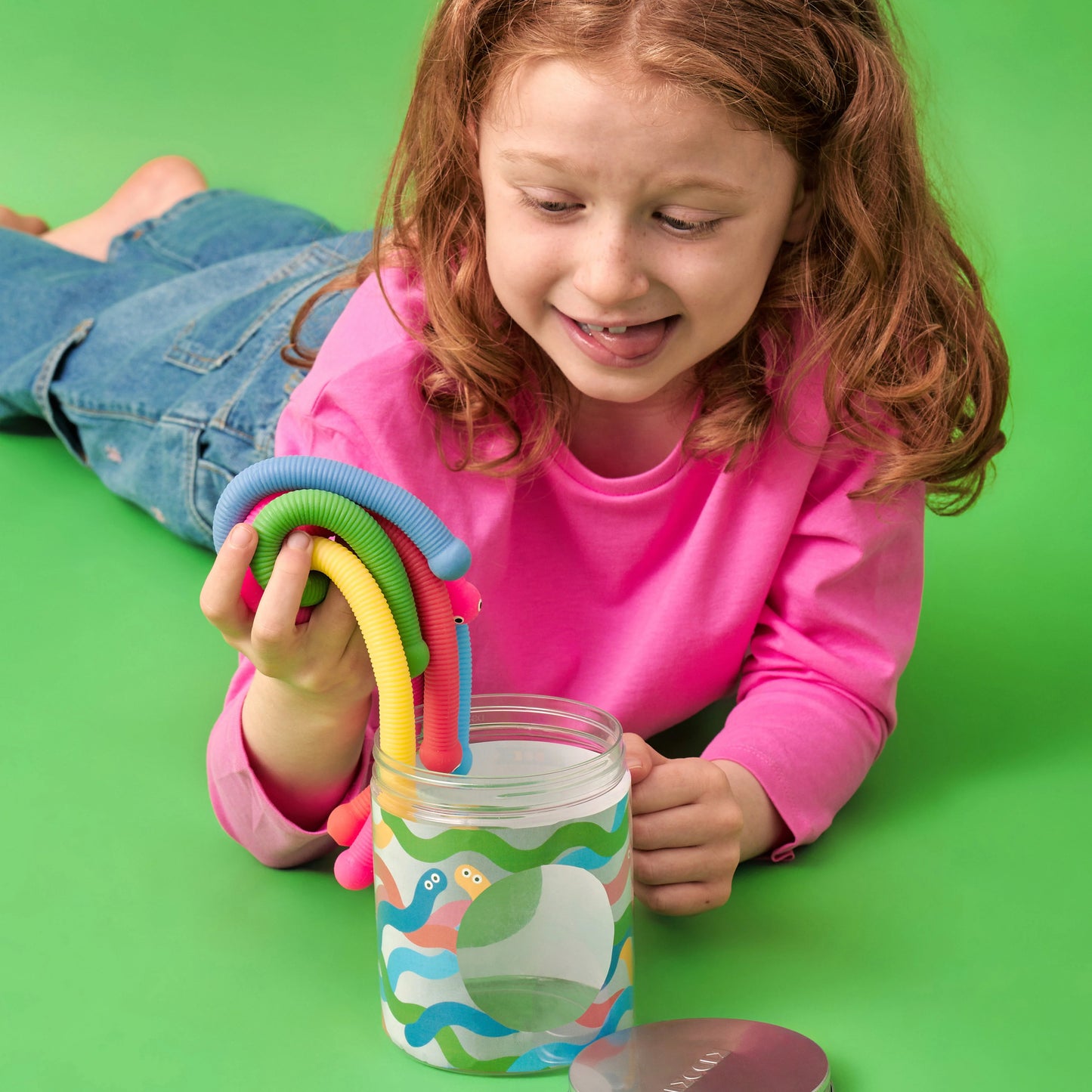 Burk med Gummi Maskar, Olika Färger - Kikkerland