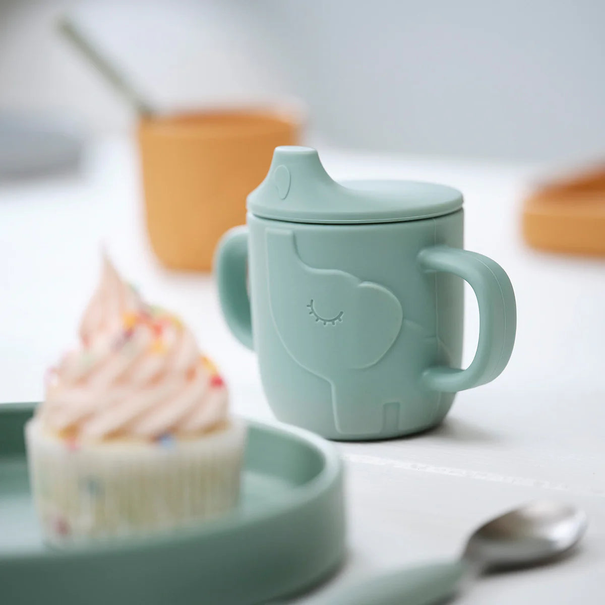 Peekaboo Spout Cup Elphee, Powder