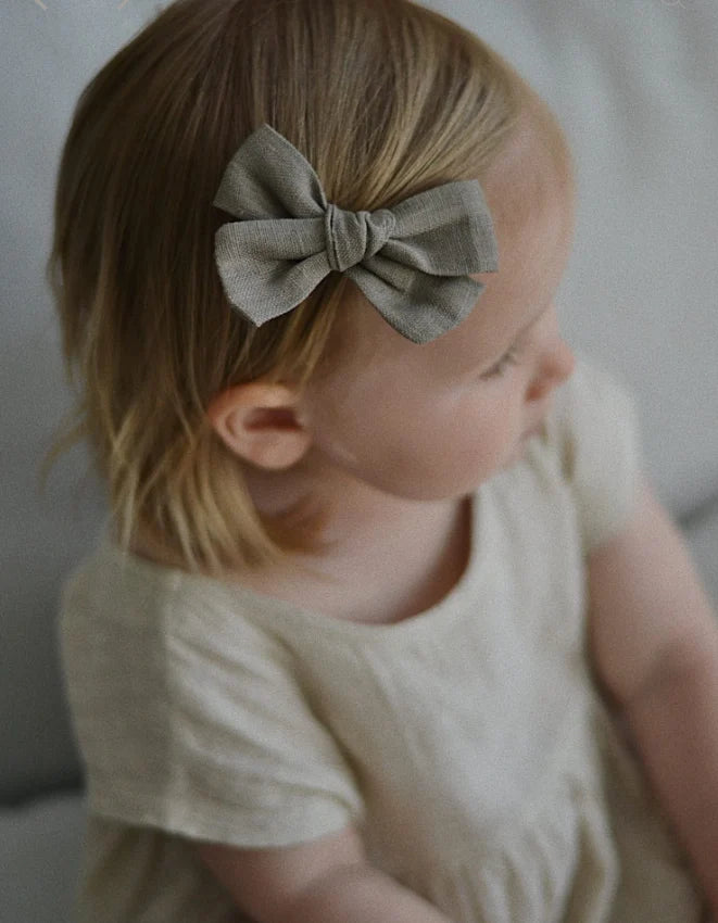 Ester Linen Rosett 9 cm, Moss - Liv & Loke